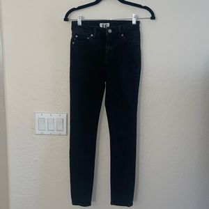 Lovers + Friends Black Jeans Ricky Low Rise Skinny in Vincent Black Size 23. EUC